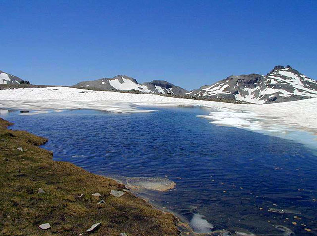 Lac-de-Estrop-02