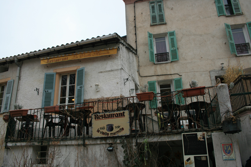 Evelyne 75