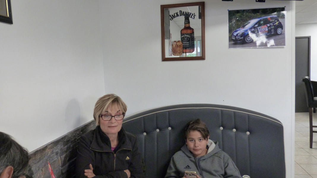 Evelyne 41