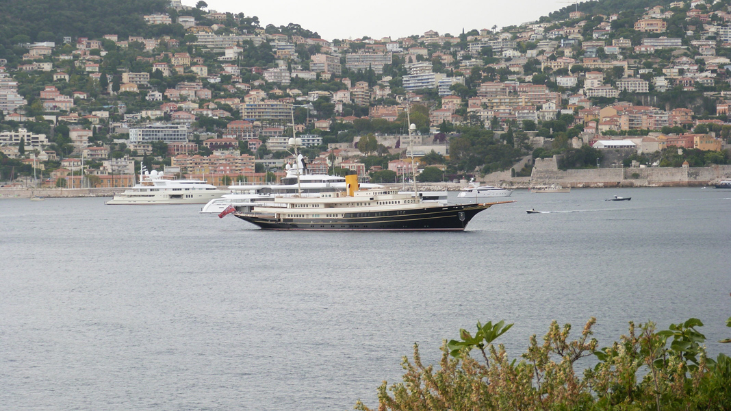 Evelyne 57